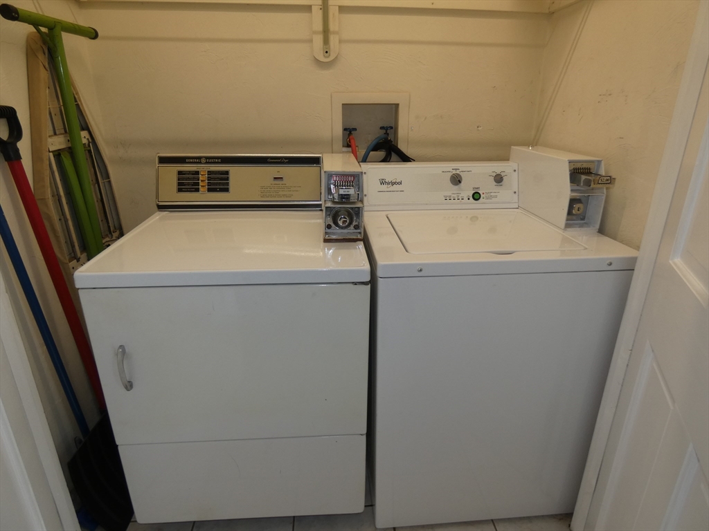 282 Main St, Stoneham