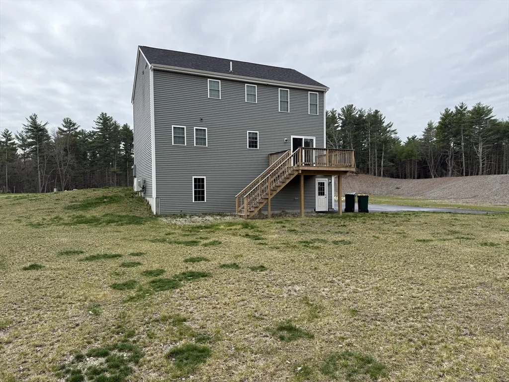 5 Pauline Way, Lakeville