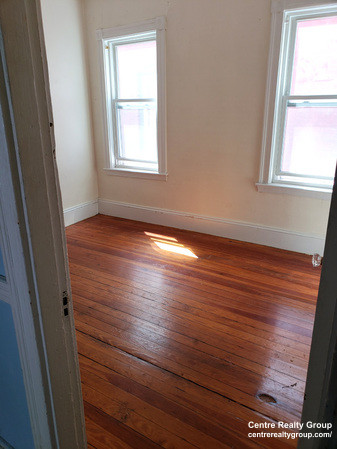 348 Faneuil St, Brighton