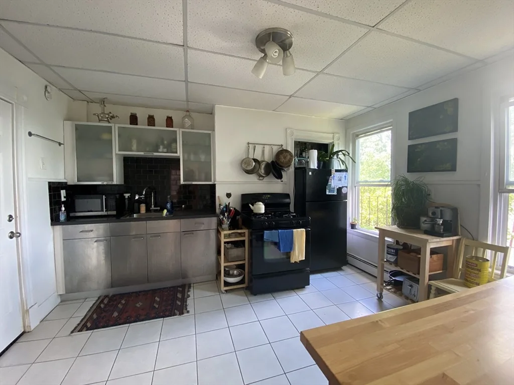 496 Sumner St, East Boston