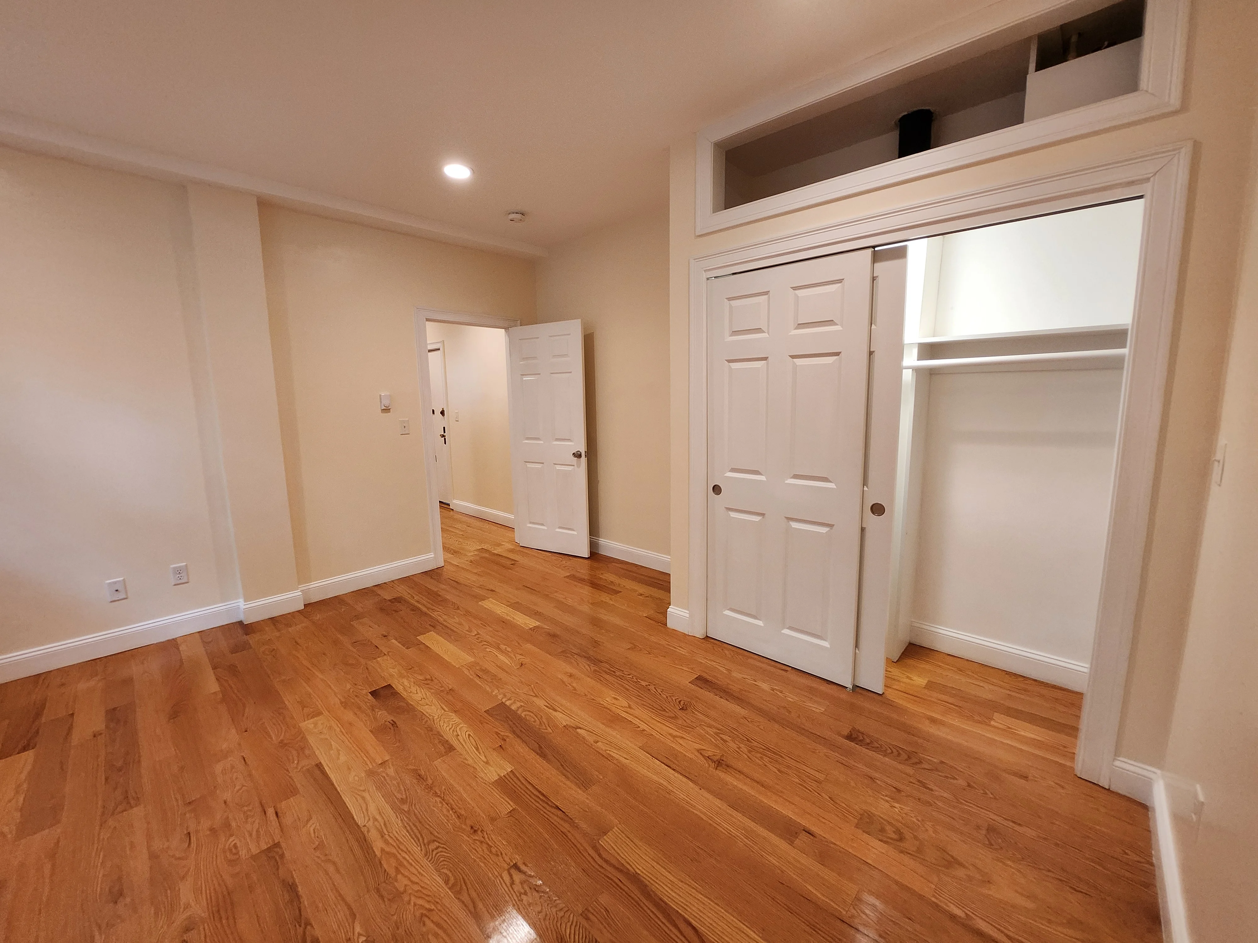 94 Brainerd Rd, Allston