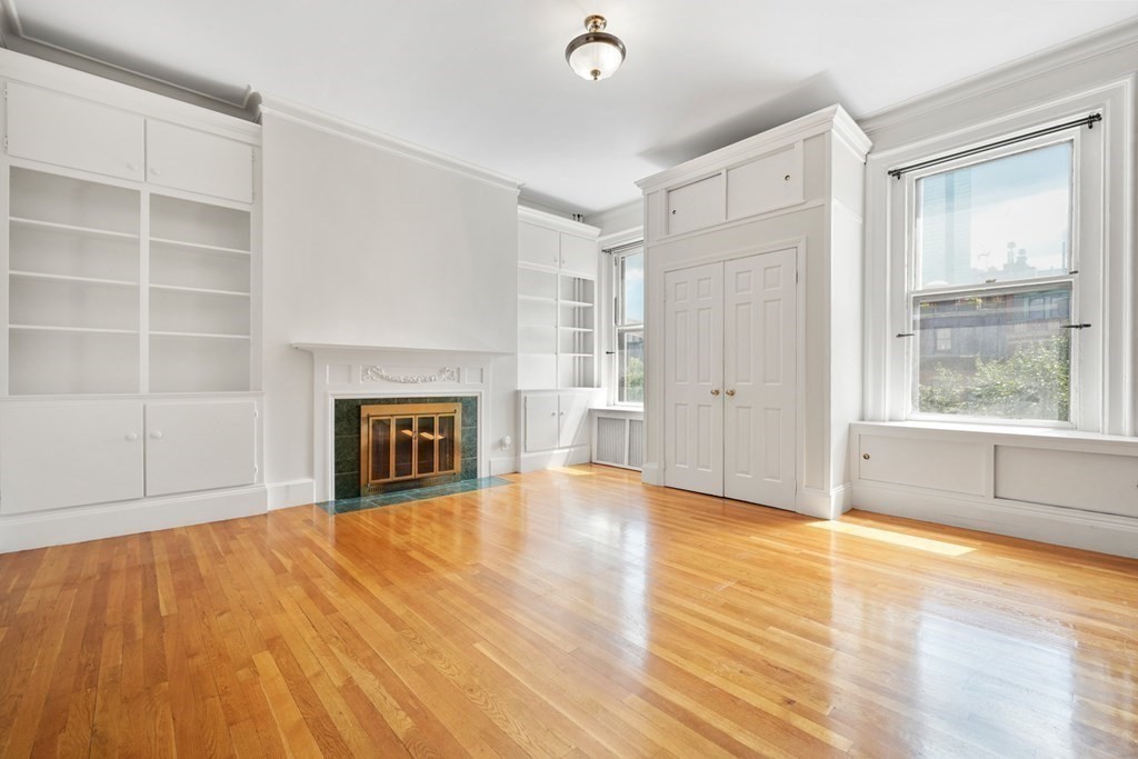 230 Beacon St, Back Bay