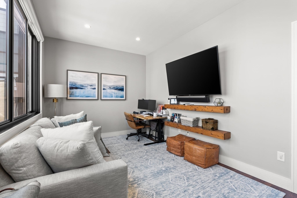 530 E 3rd St, South Boston