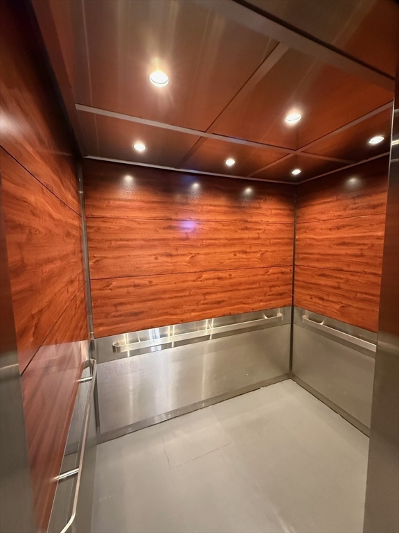 78 Westland Ave, Fenway