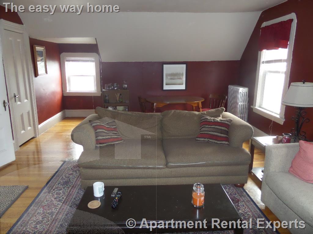 22 Highland Rd, Davis Square