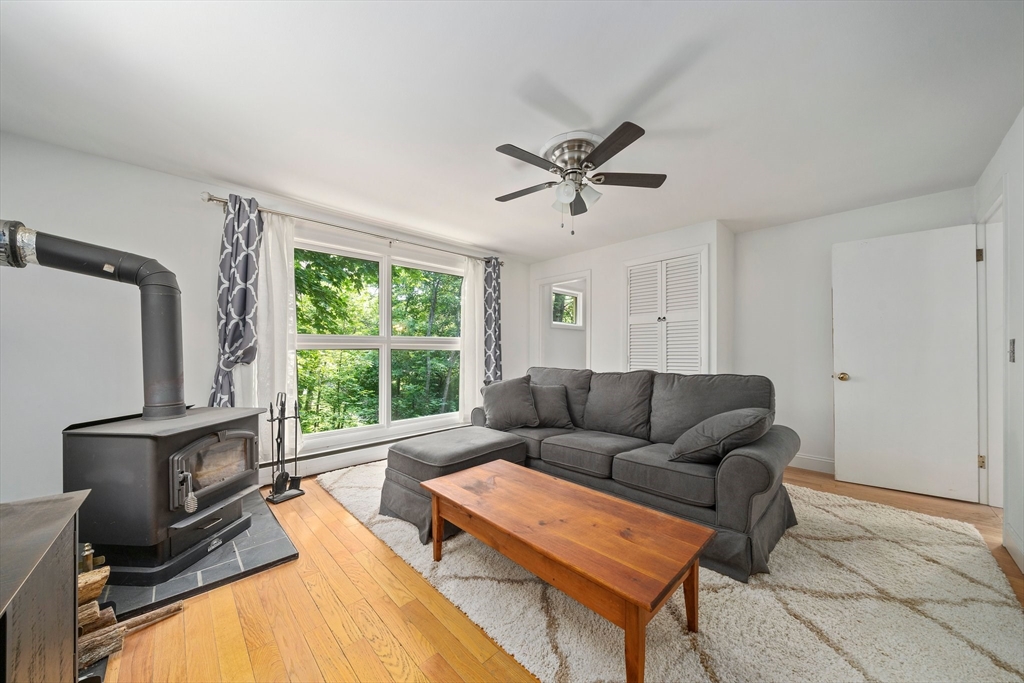 585 Washington St, Franklin