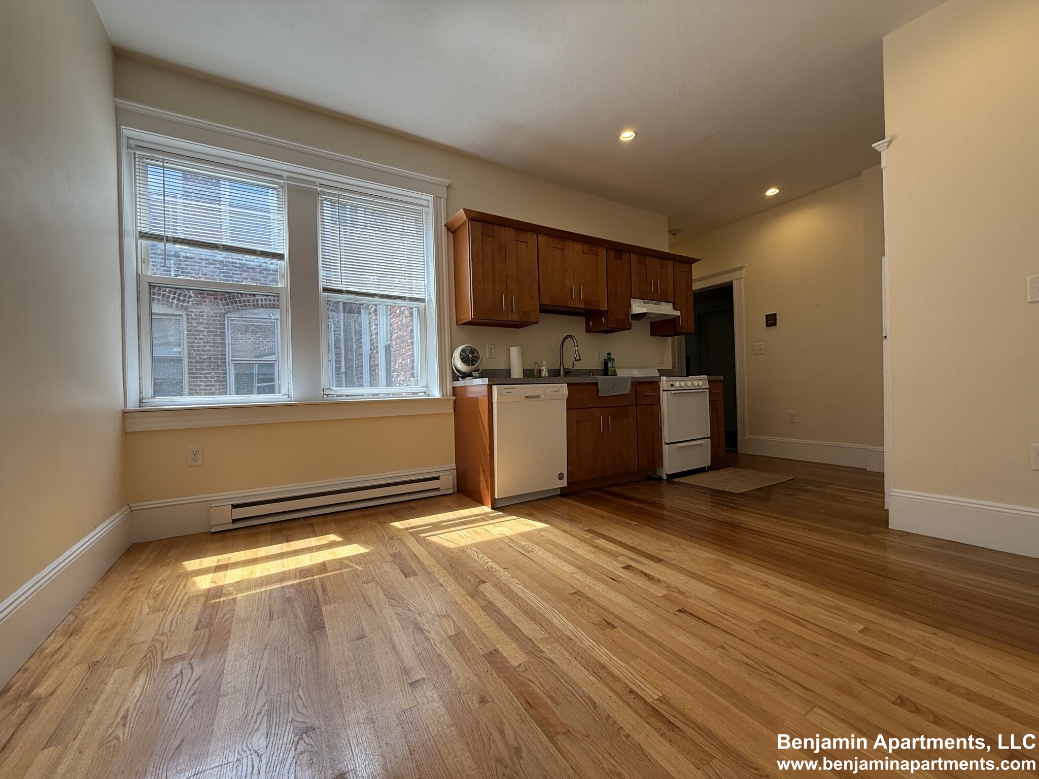 883 Huntington Ave, Mission Hill