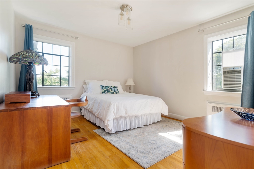 108 Sewall Ave, Coolidge Corner