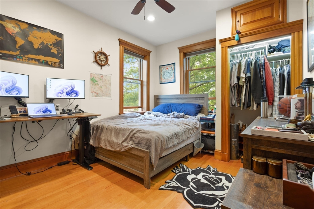 90 Browne St, Coolidge Corner