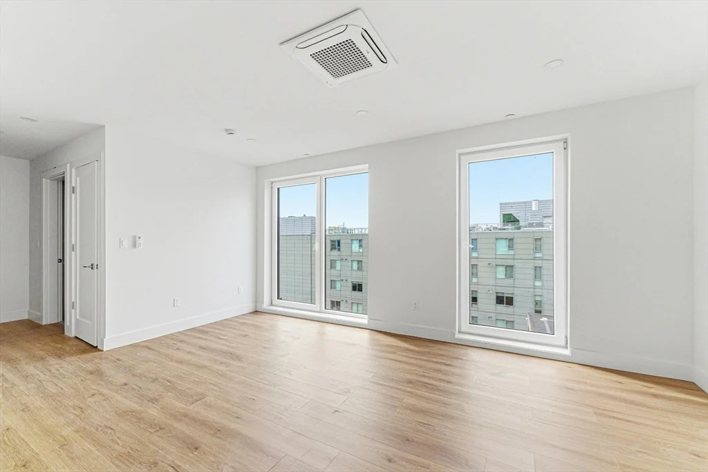 1035 Commonwealth Ave, Allston
