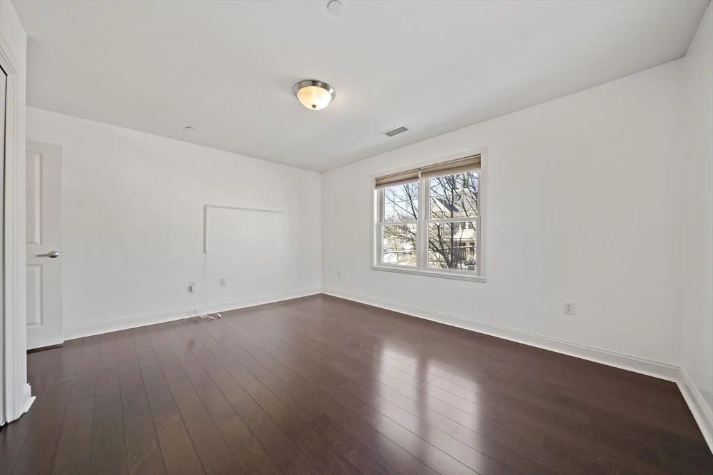 391 Pleasant St, Melrose