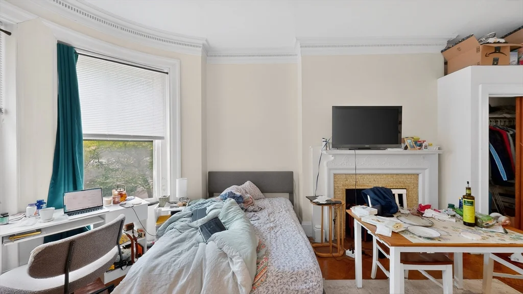 1069 Beacon St, Coolidge Corner