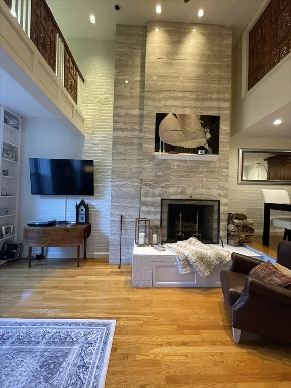 124 Beacon St, Back Bay