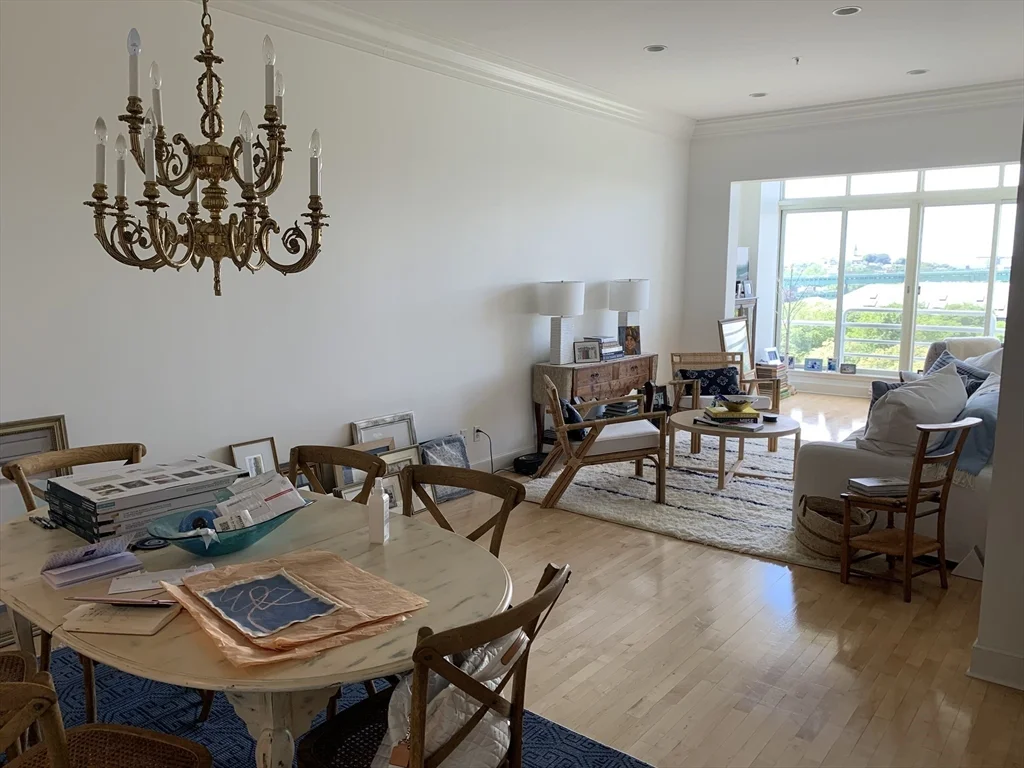 197 8th, Charlestown