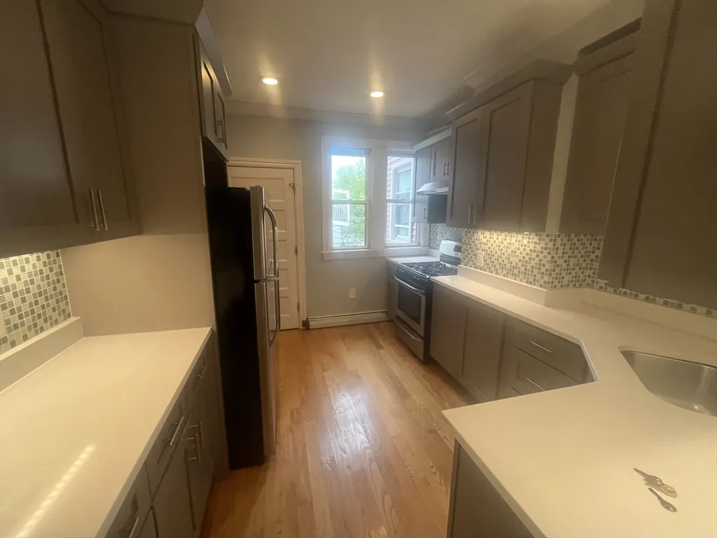 841 Dorchester Ave, Dorchester