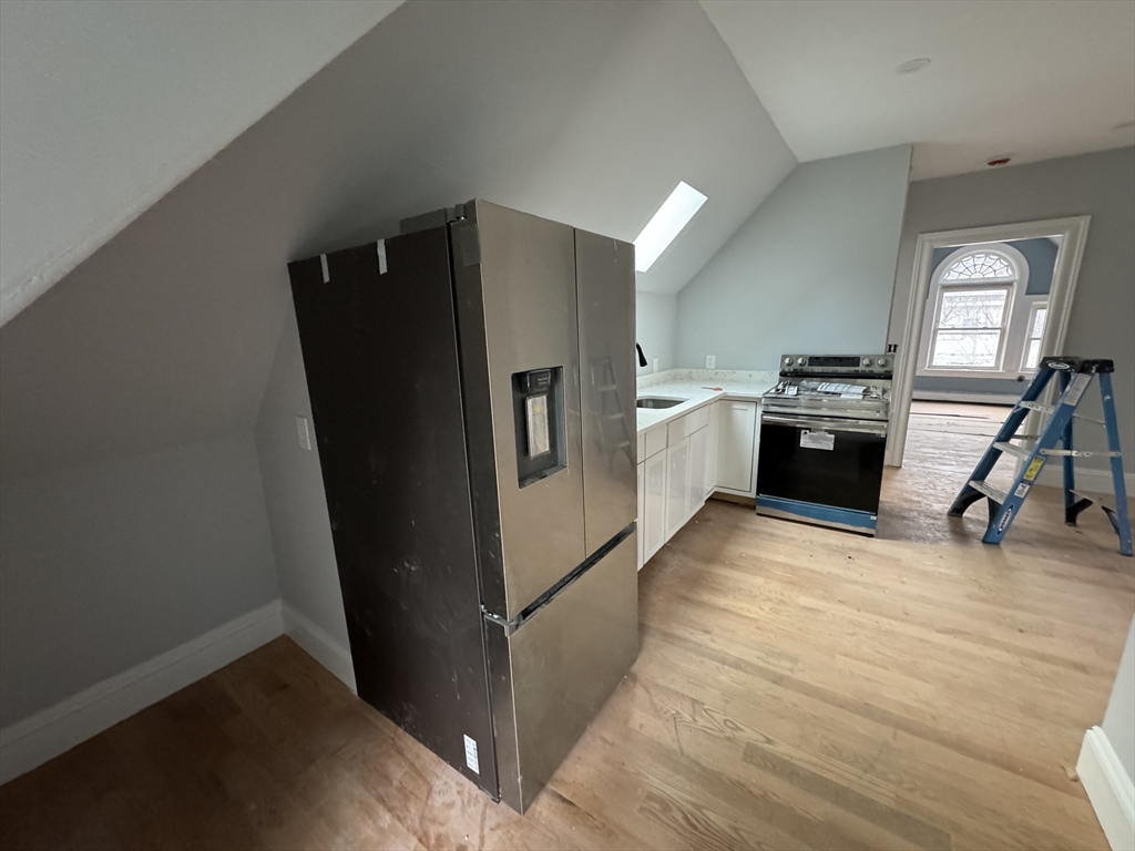 117 Thorndike St, Coolidge Corner