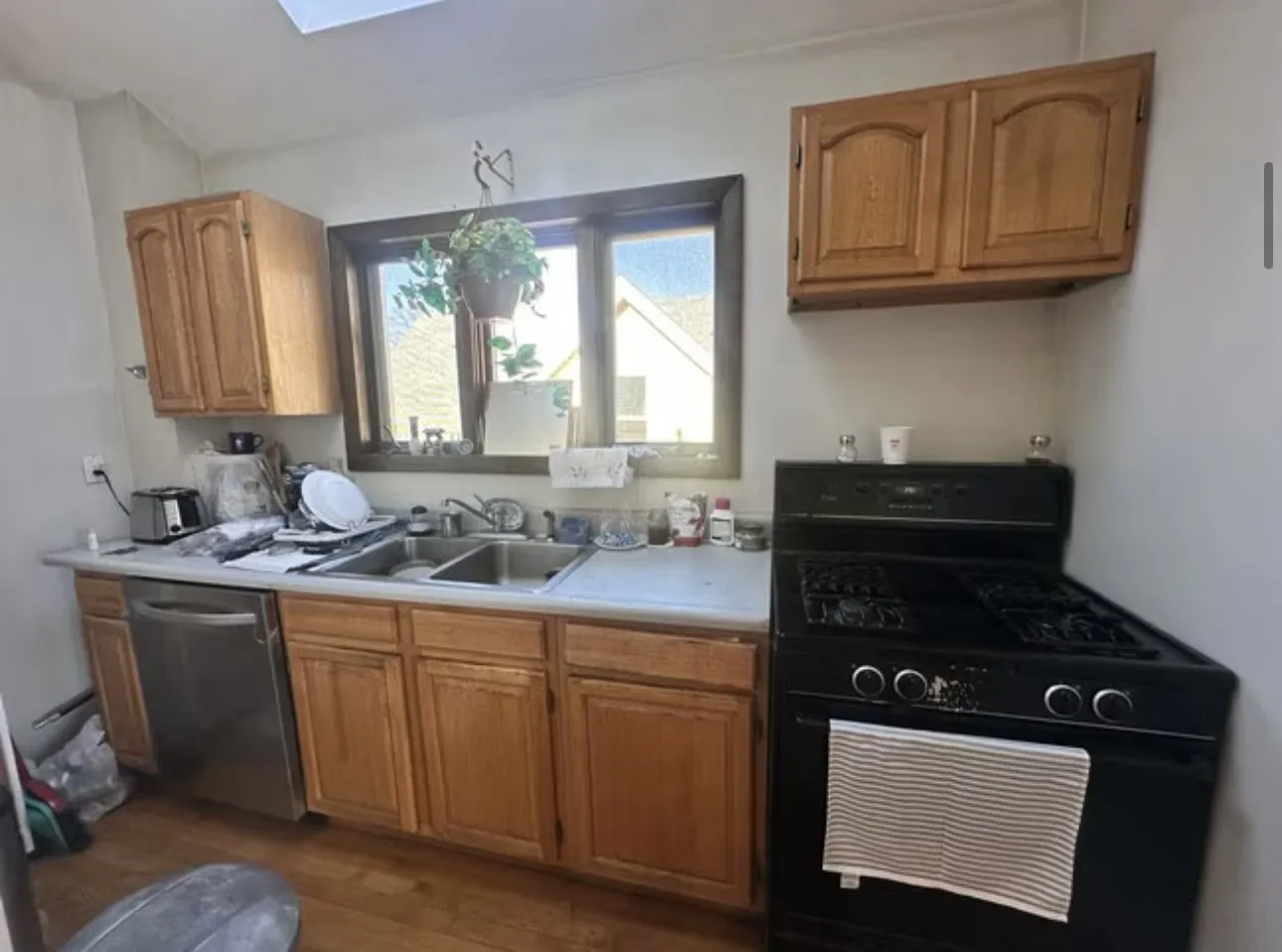 147 Willow Ave, Powder House Square