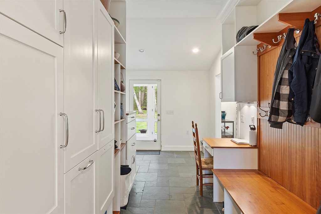 229 Fairhaven Hill Rd, Concord