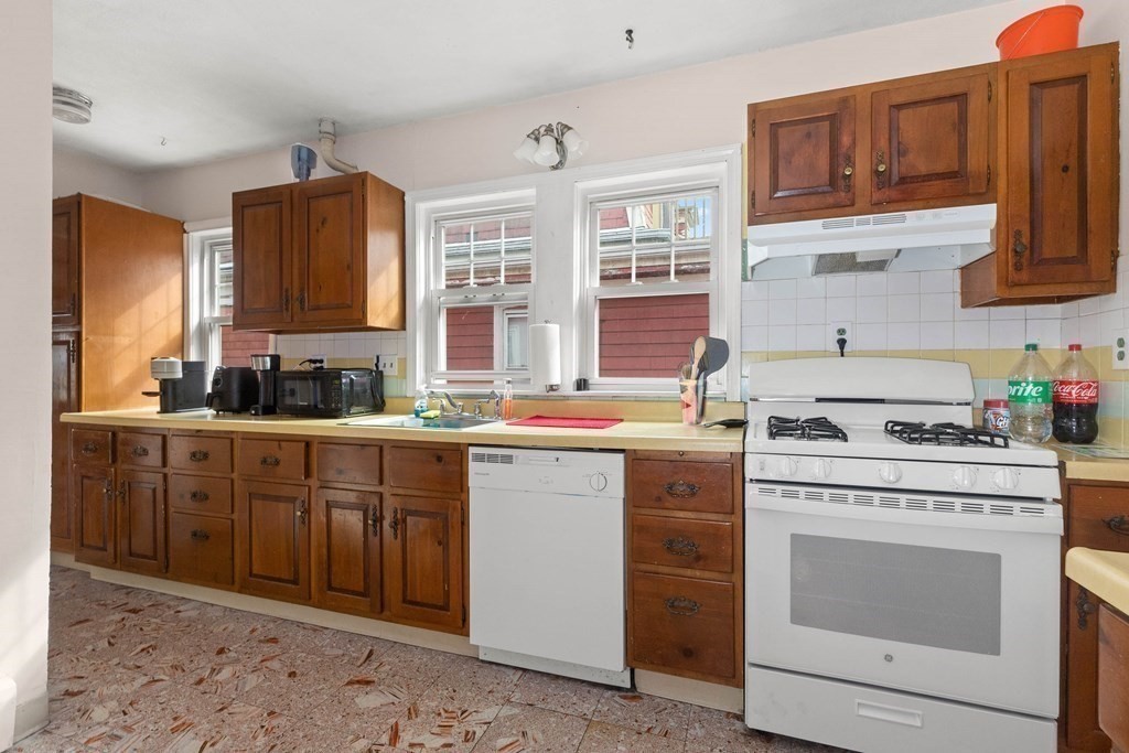 51 Sargent Ave, Winter Hill