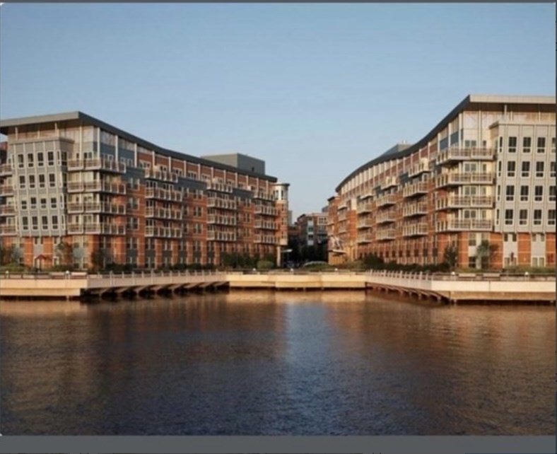 2 Battery Wharf, Waterfront