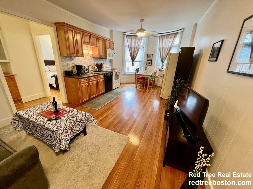 36 Winchester St, Coolidge Corner