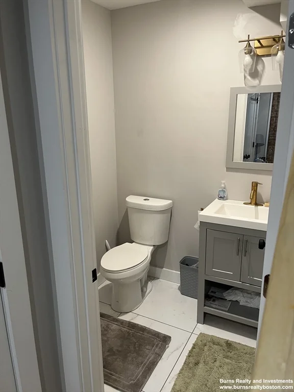 536 E Broadway, South Boston