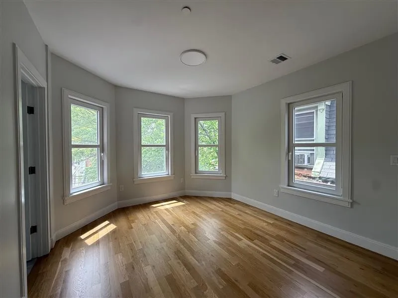 35 Gore St, East Cambridge