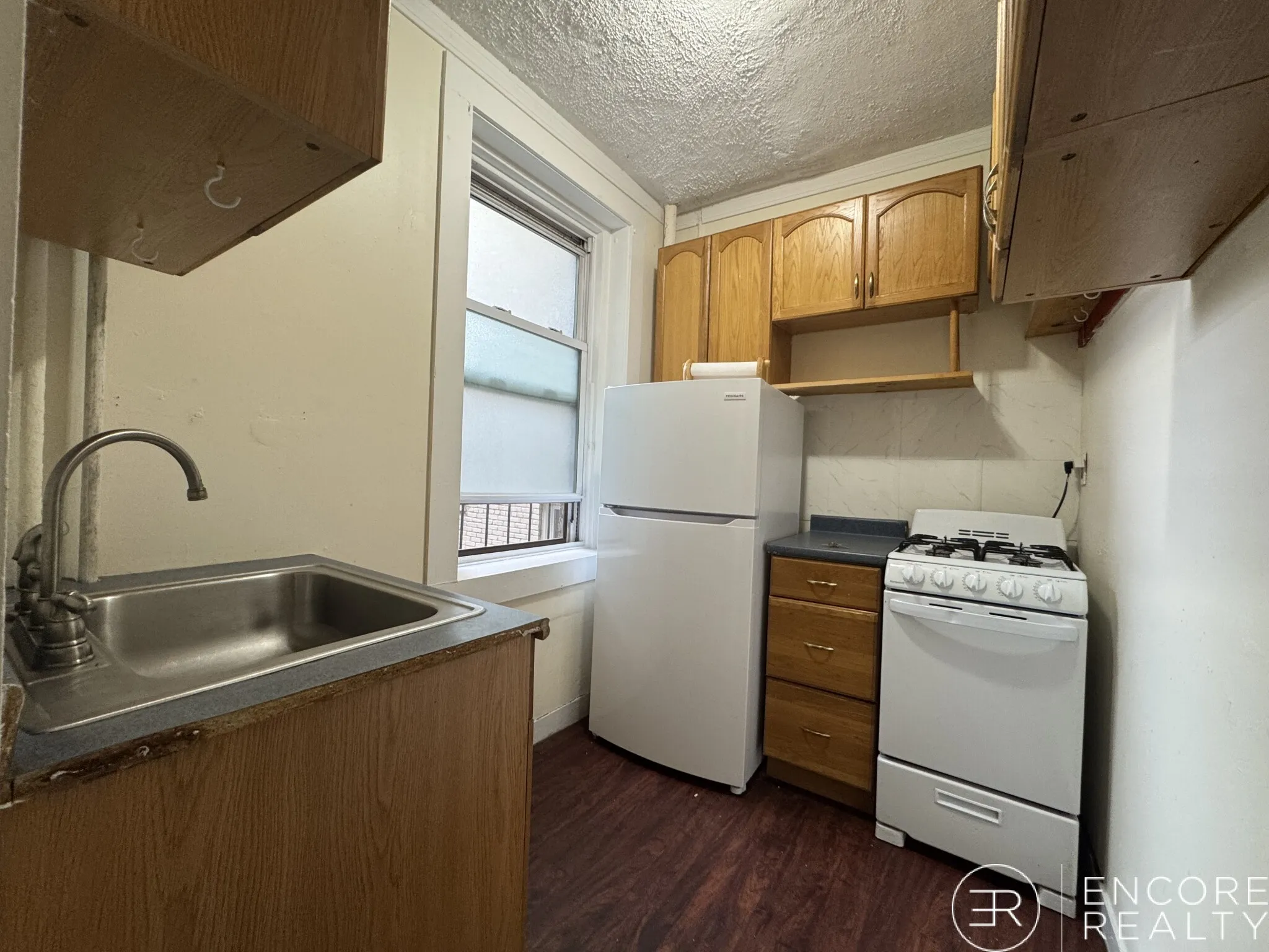 364 Riverway, Mission Hill