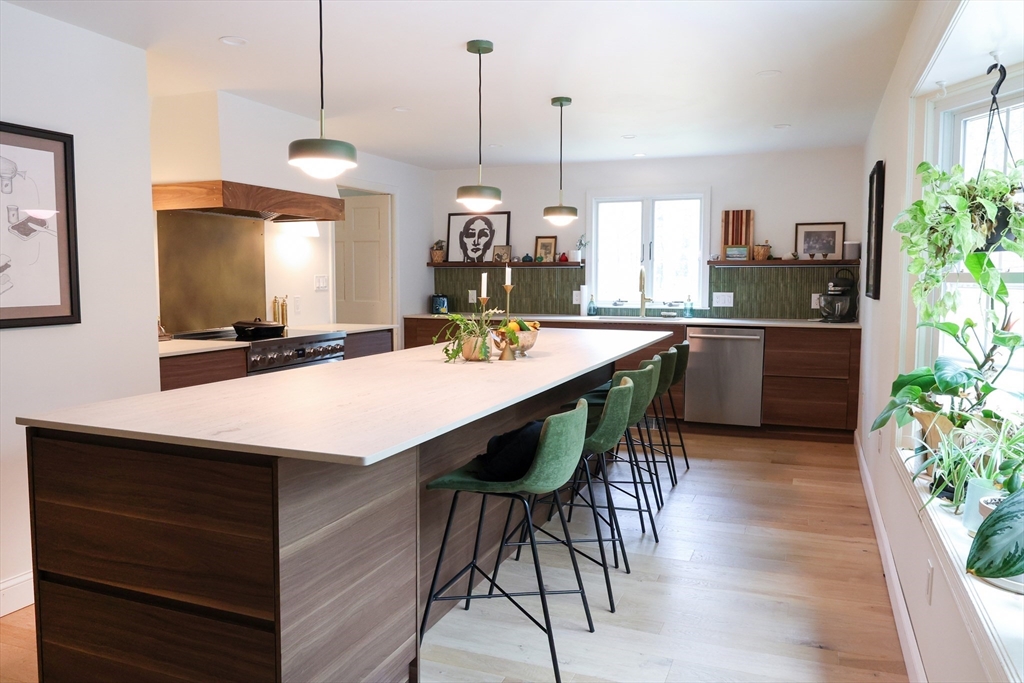 466 Longley Rd, Groton