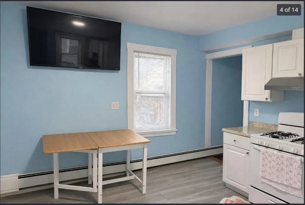 405 Lakeview Ave, Lowell