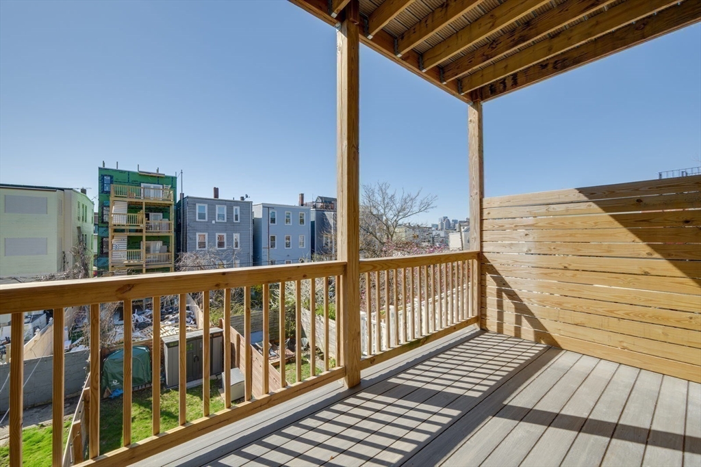 125 Saratoga St ,, East Boston