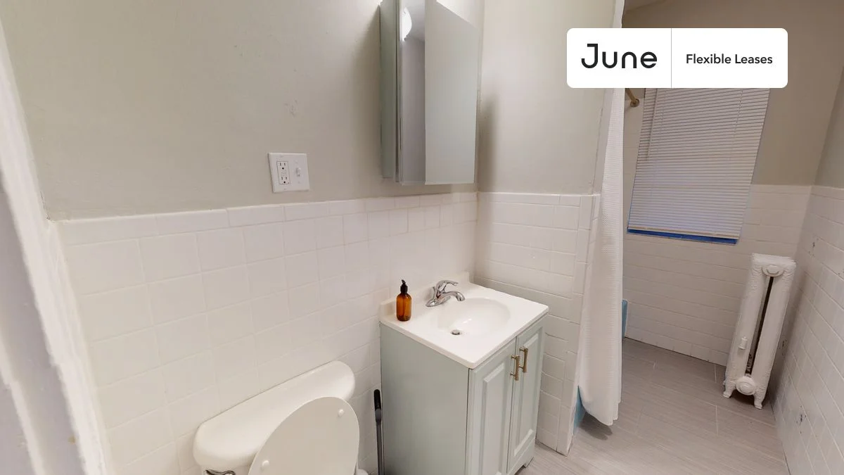 1905 Beacon St, Brookline