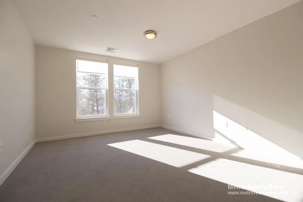 1 Whittemore Ave, North Cambridge