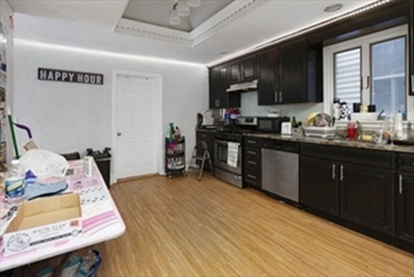 79 Eutaw St, East Boston