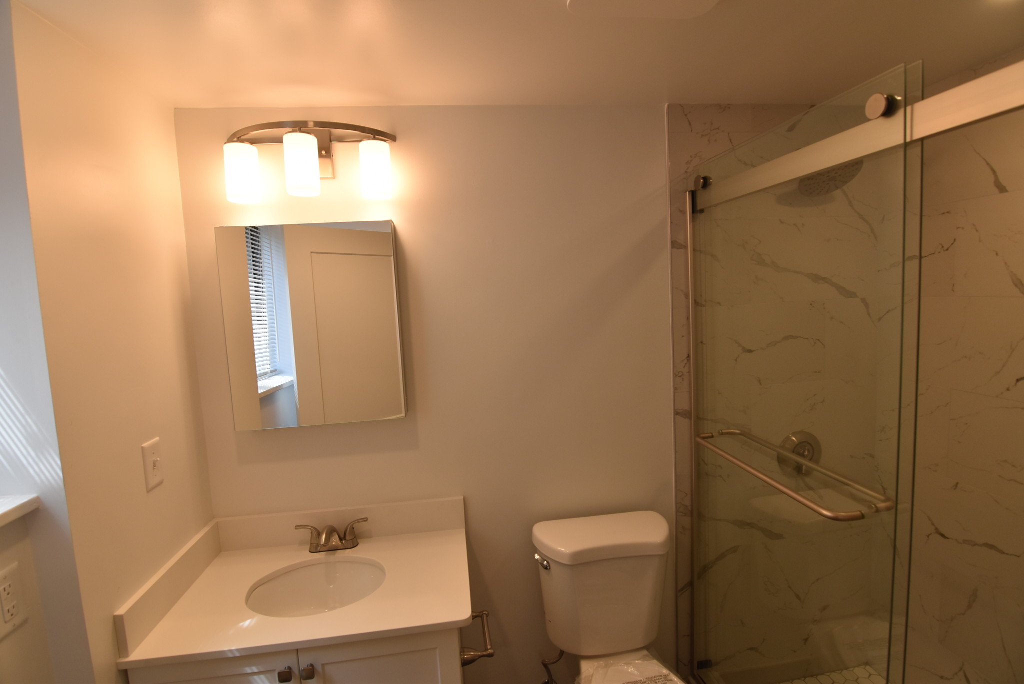 320 Hammond Pond Pkwy, Chestnut Hill