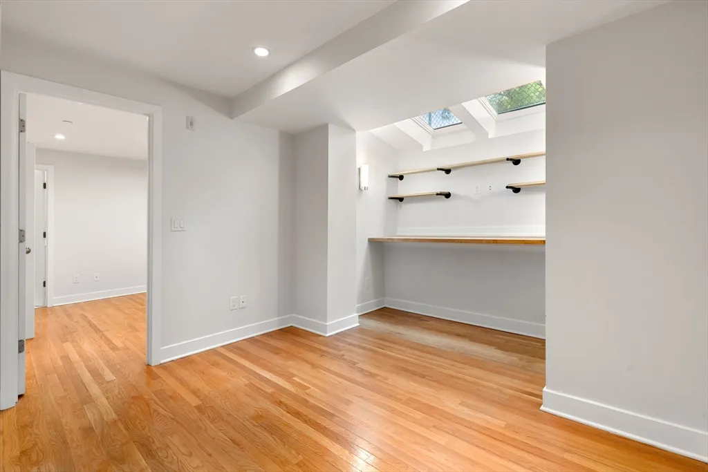 242 Shawmut Ave, South End