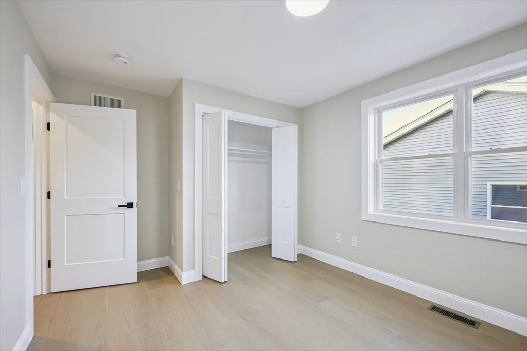 108 Stowe St, Fall River