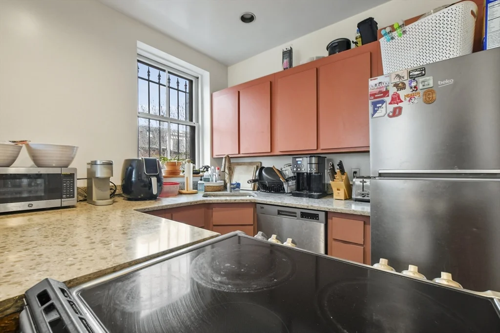 59 E Springfield, South End