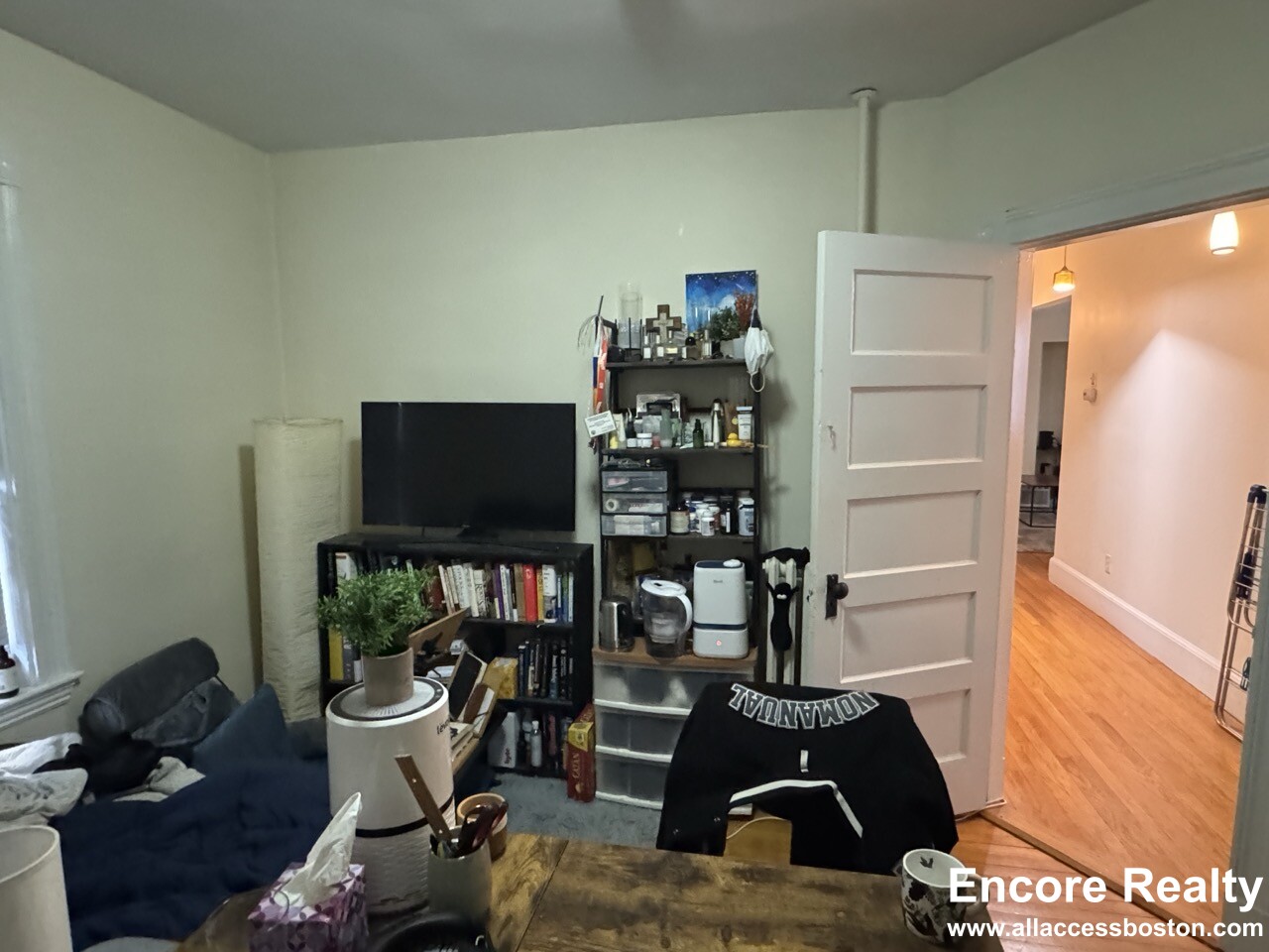 331 Faneuil St, Oak Square