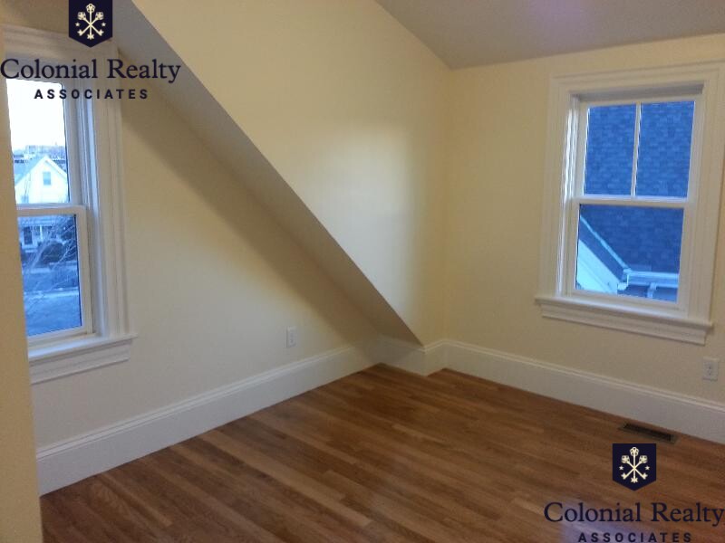 84 Linden St, Allston