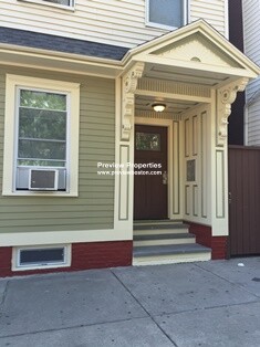 289 Chelsea St, East Boston