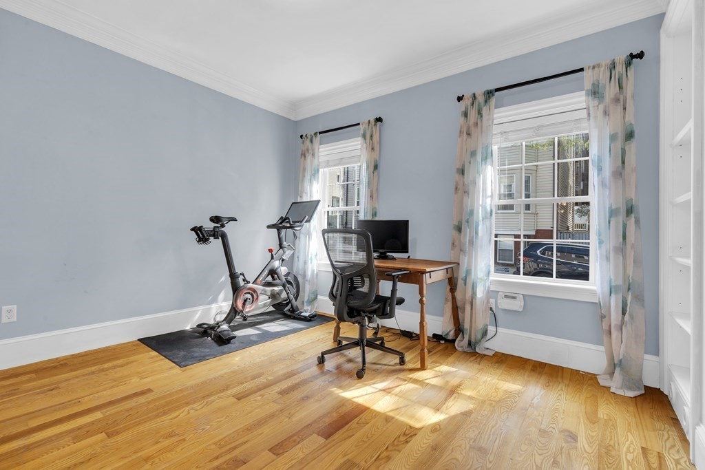 55 Gates St, South Boston