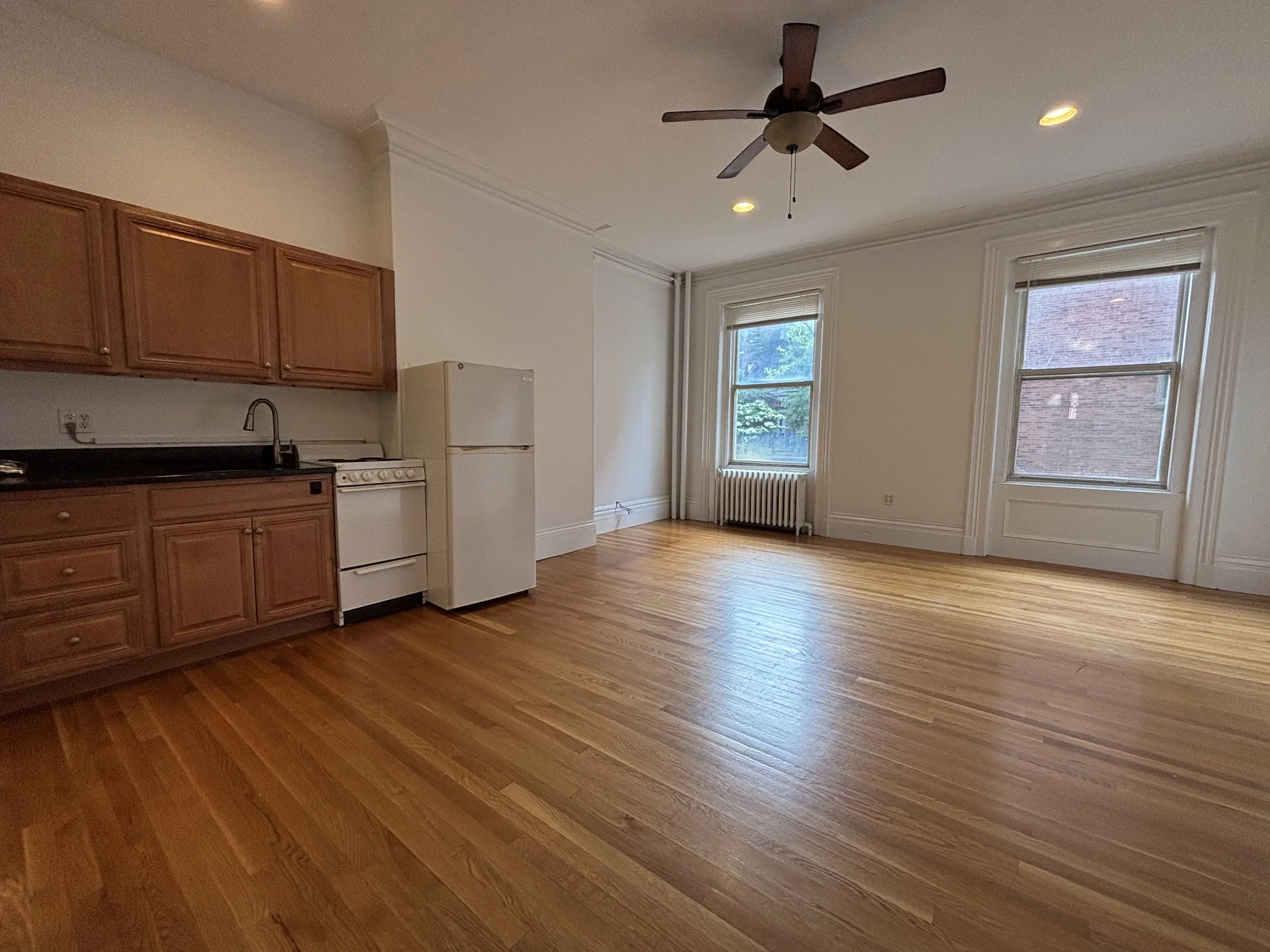 98 Charles St, Beacon Hill
