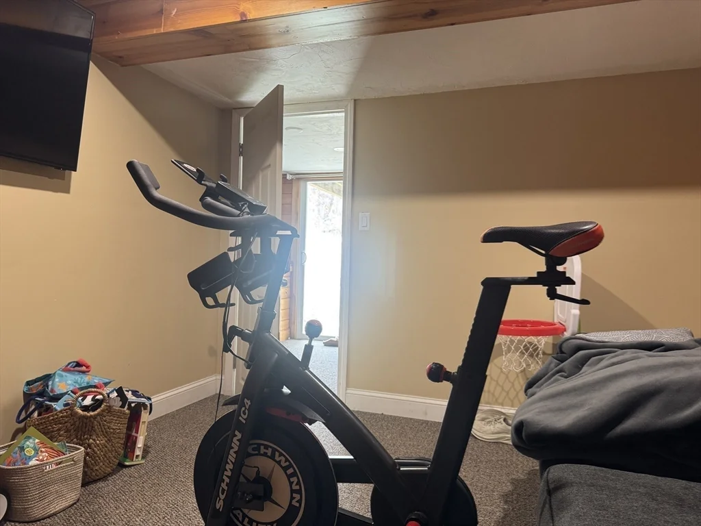 909 Pleasant St, Weymouth