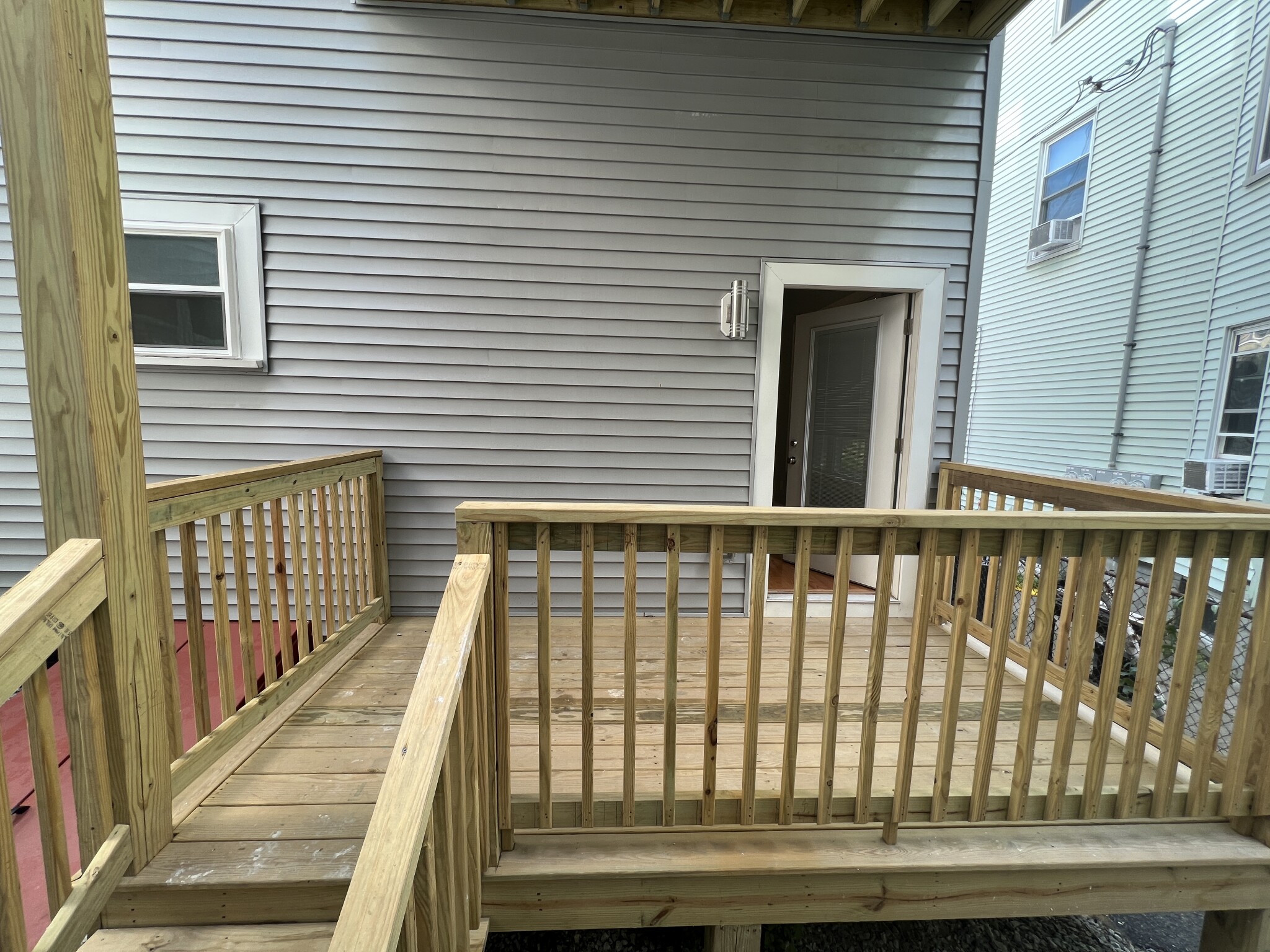 126 Cross St, East Somerville