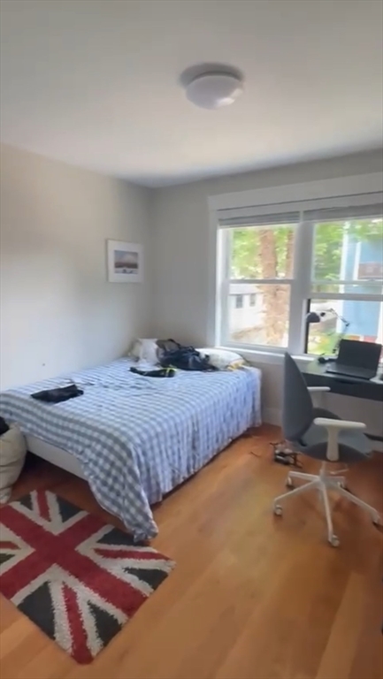 47 Wallace St, Tufts