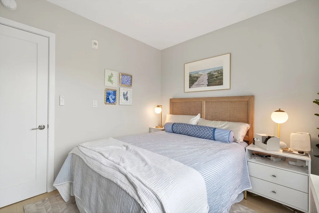 932 Broadway St, Chelsea