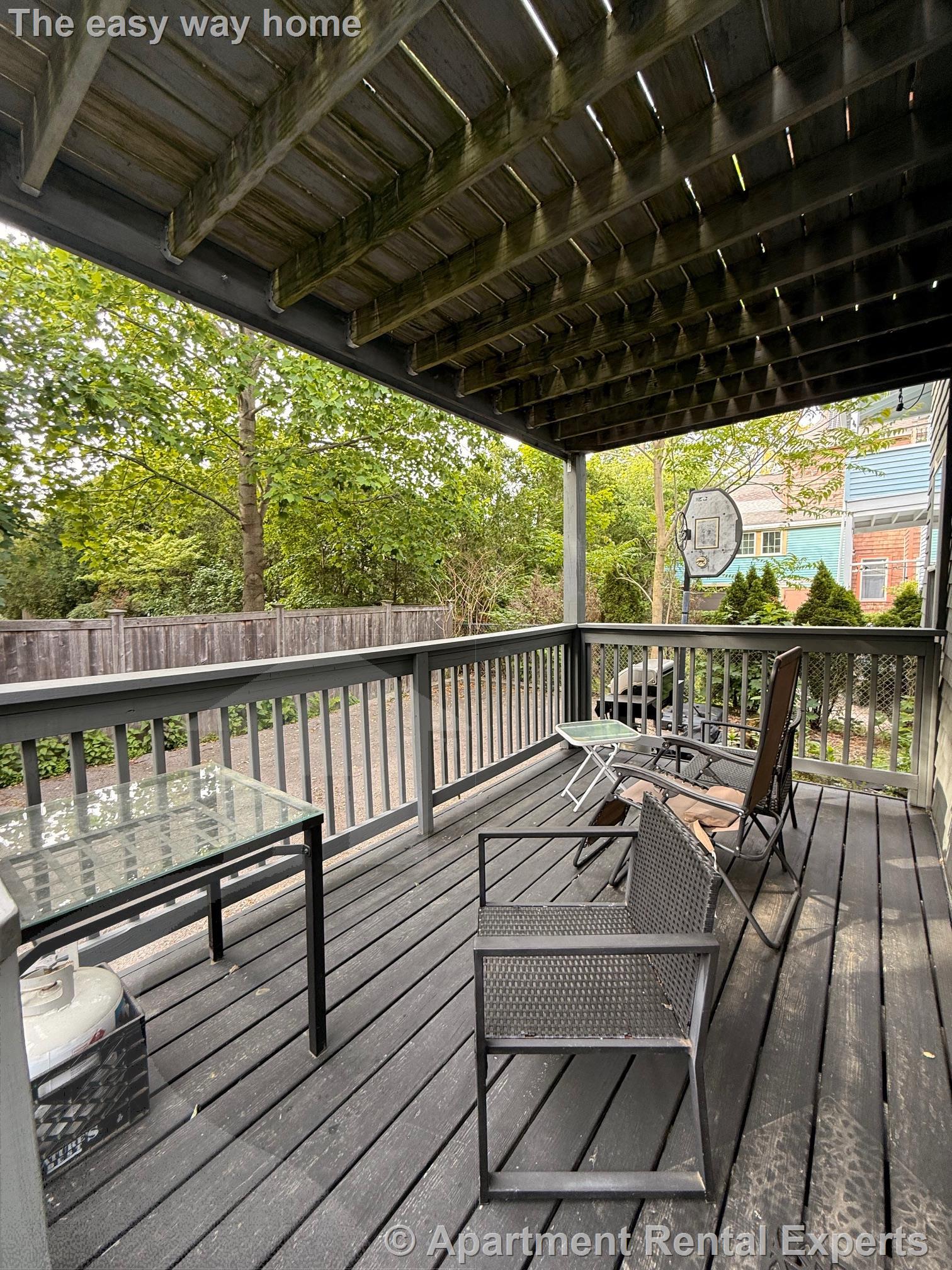 17 Milton St, Davis Square