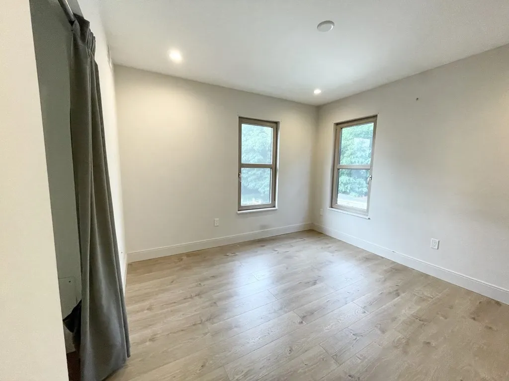 118 Buttonwood, Boston