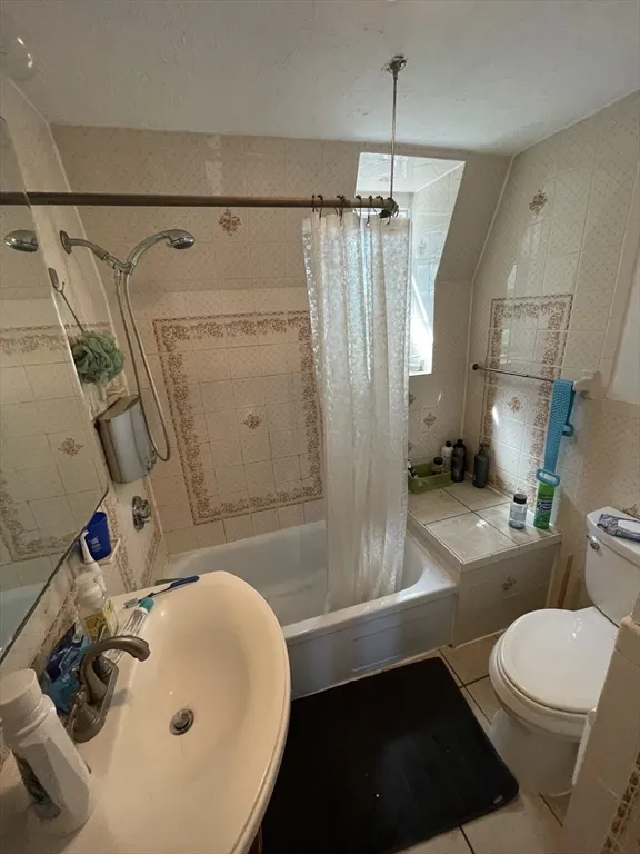 18 Summit Ave, Prospect Hill